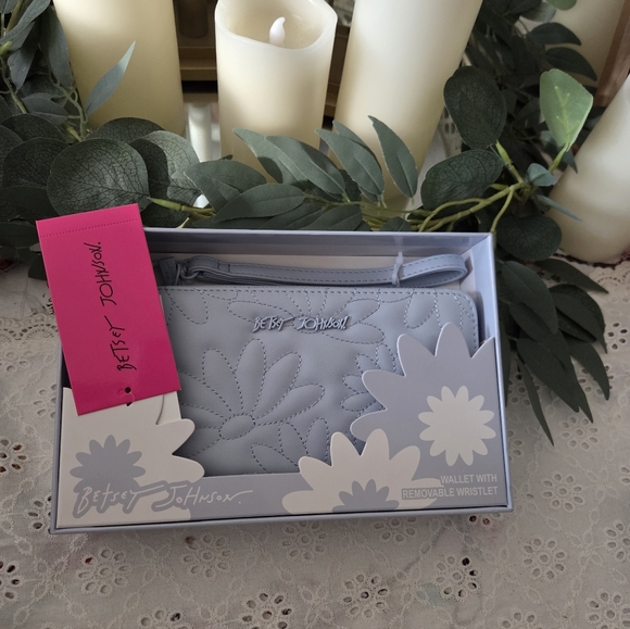 Betsey Johnson Handbags - Betsey Johnson Blue Wristlet Wallet